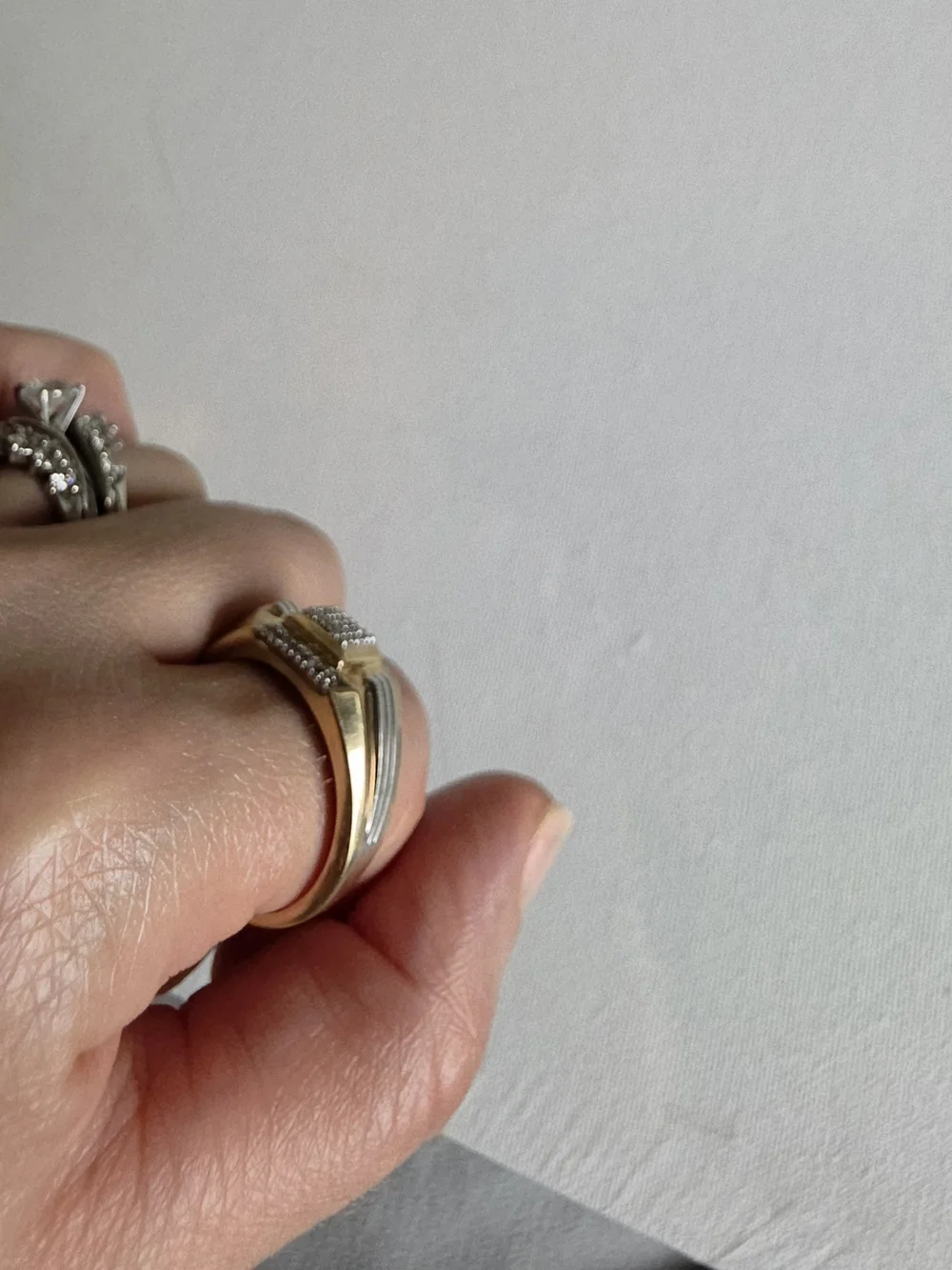 vintage estate authentic diamond 10kt yellow gold men's ring in size 10